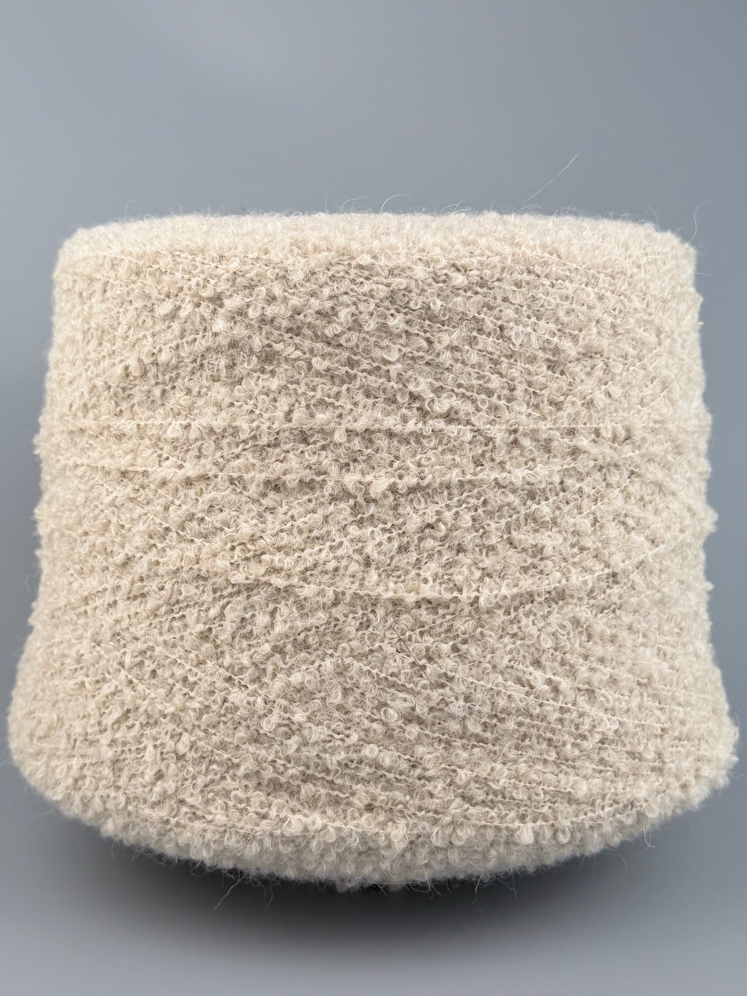 New Mill Art. Cancun – Bouclé-Garn mit Baby-Alpaka col. Sandbeige 280 m / 100 g foto 2